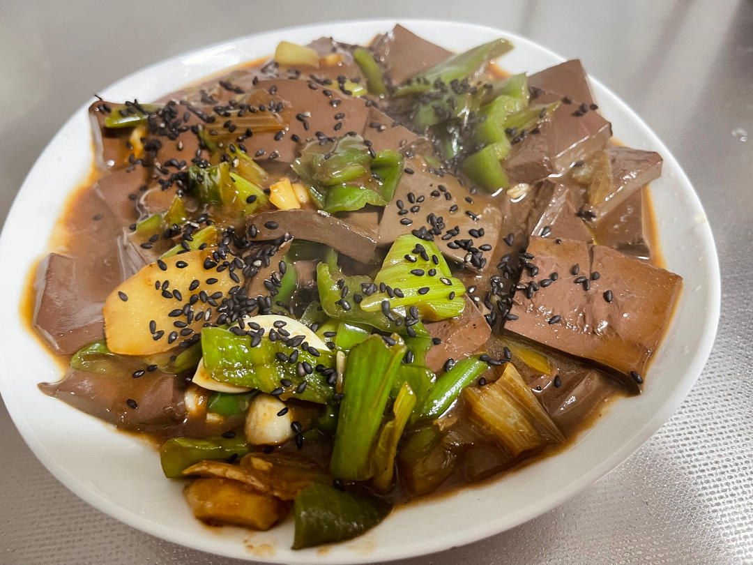 爆炒鸭血
