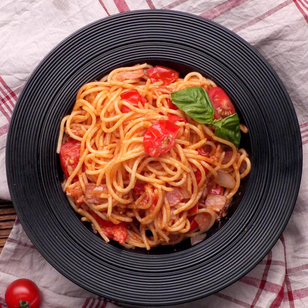 番茄培根意面的做法