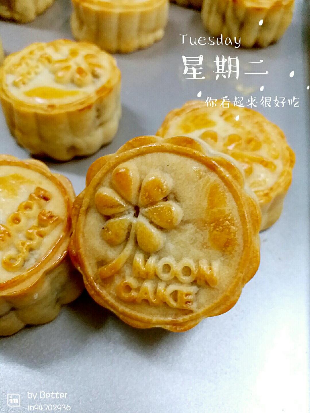 广式月饼—蛋黄莲蓉月饼
