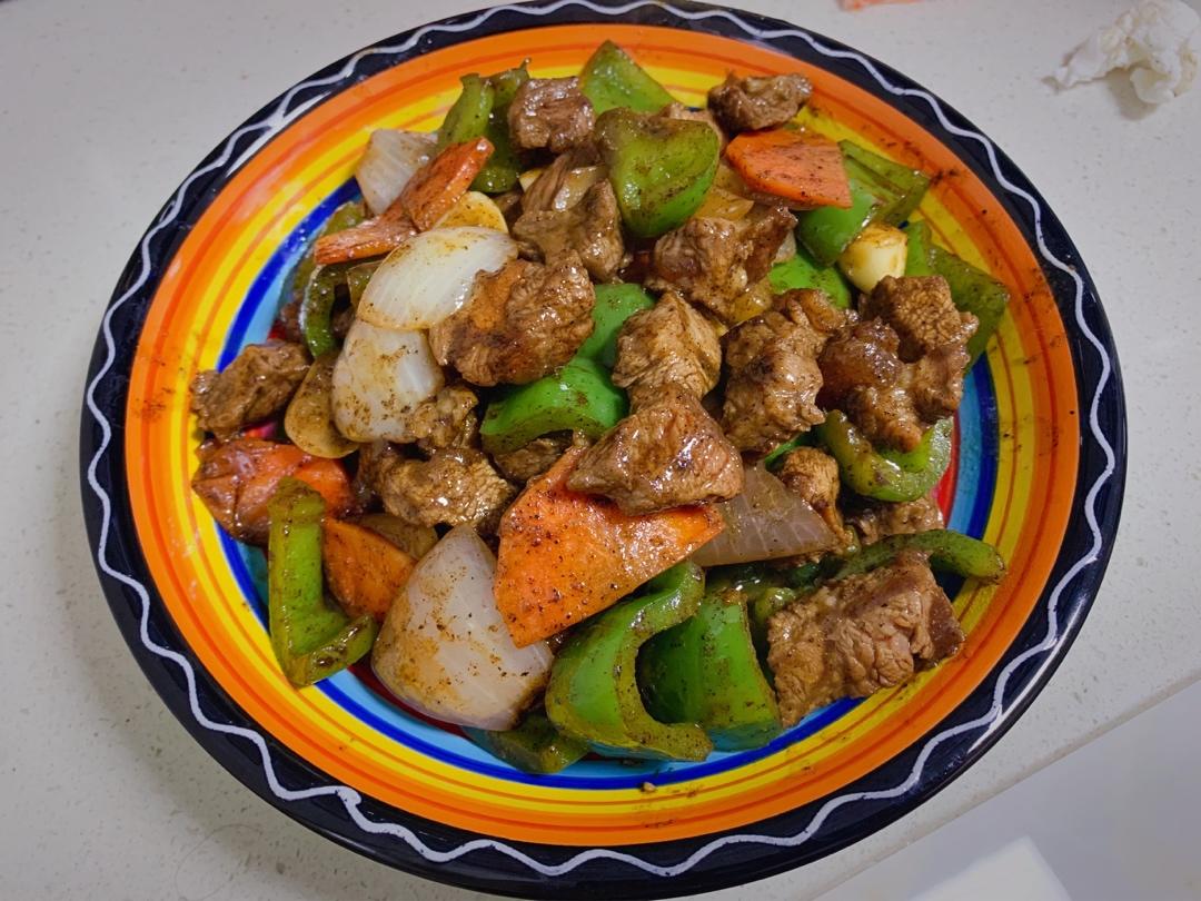 黑胡椒牛肉粒～～自创菜品，比煎牛排还好吃