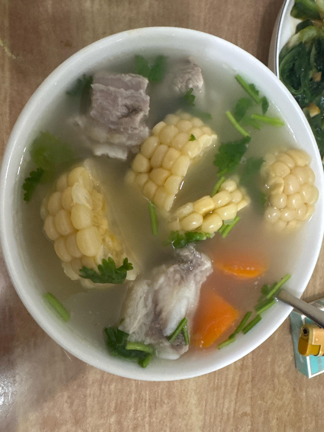排骨玉米胡萝卜汤