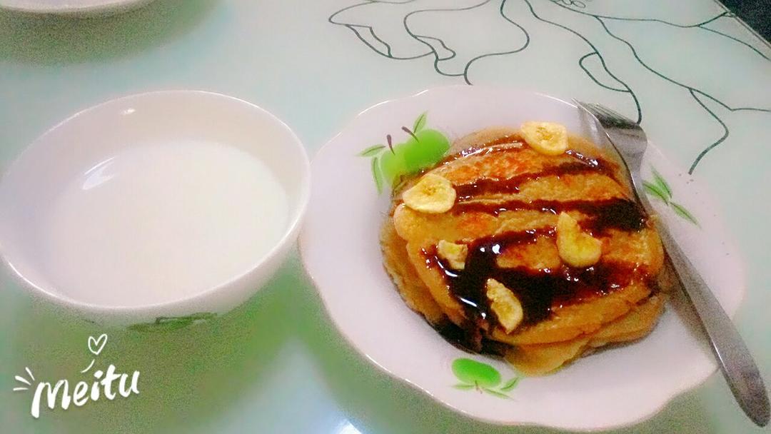 【减脂早餐】无油香蕉松饼（超简单）