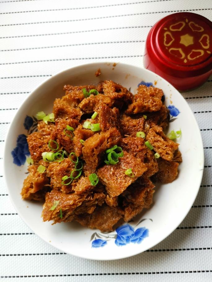 老郑家电饼铛私房菜--五香烤麸的做法