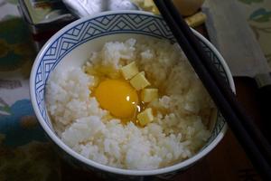 生蛋拌饭(卵かけご飯)的做法 步骤3