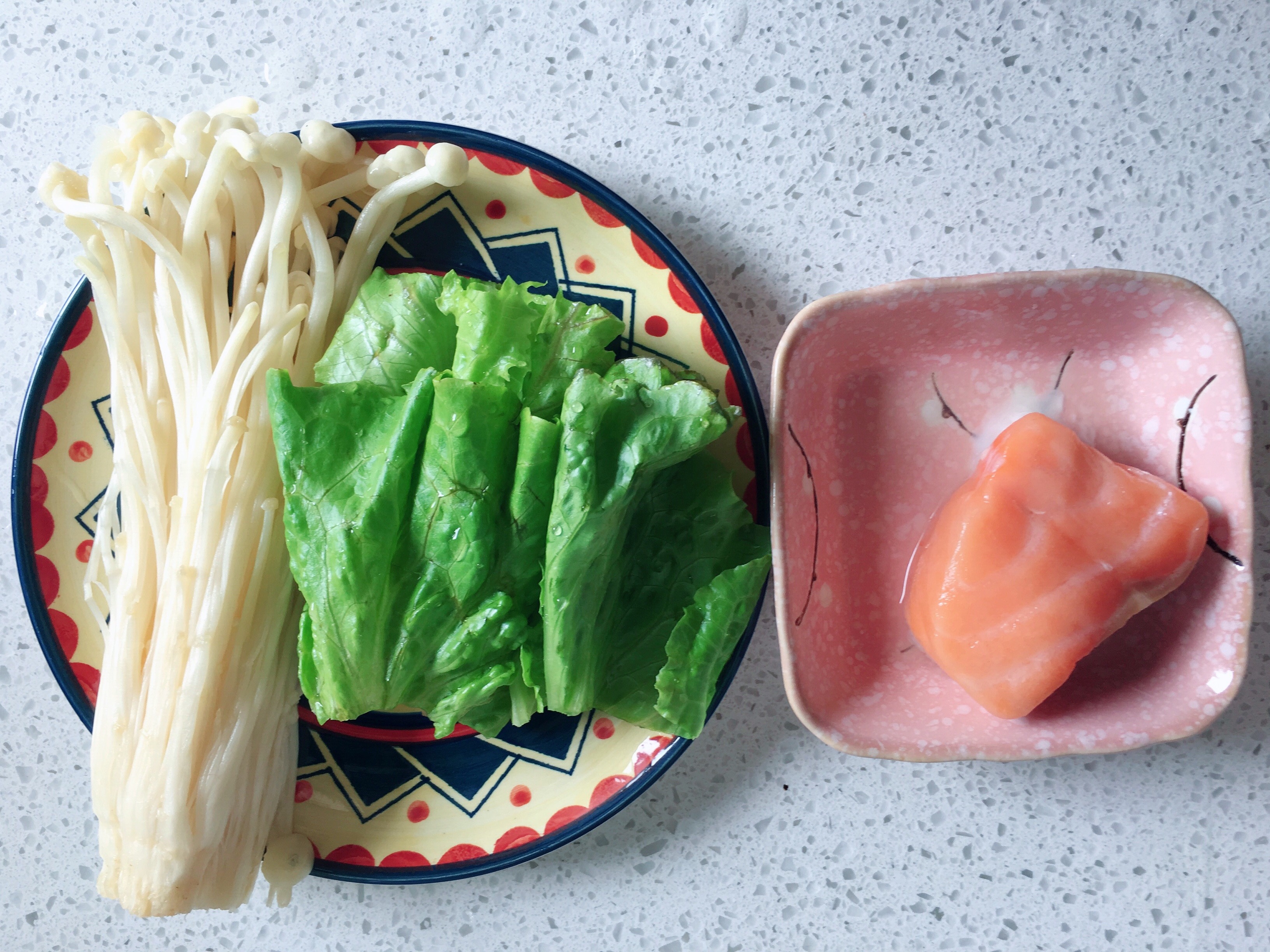 宝宝辅食之三文鱼青菜面的做法 步骤1