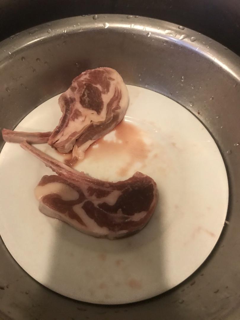 蒜香煎羊排