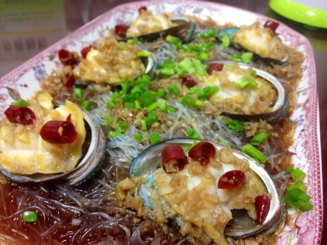 蒜蓉粉丝蒸鲍鱼
