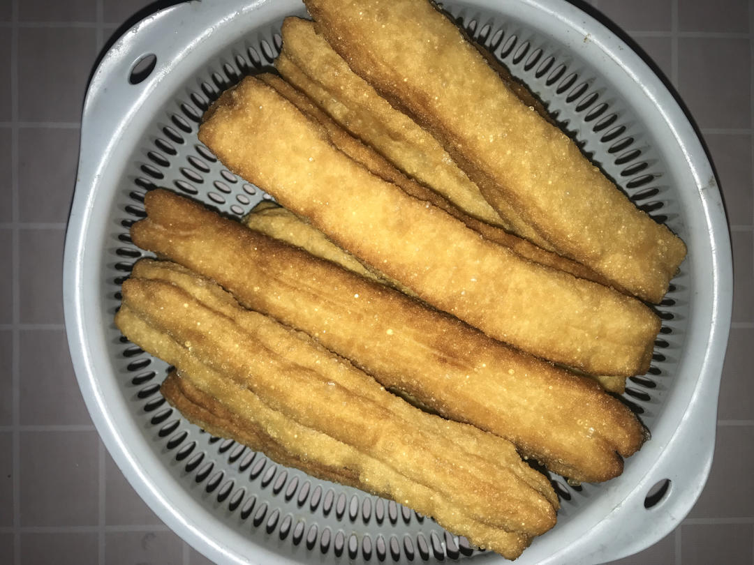 健康无添加不太蓬松的油条