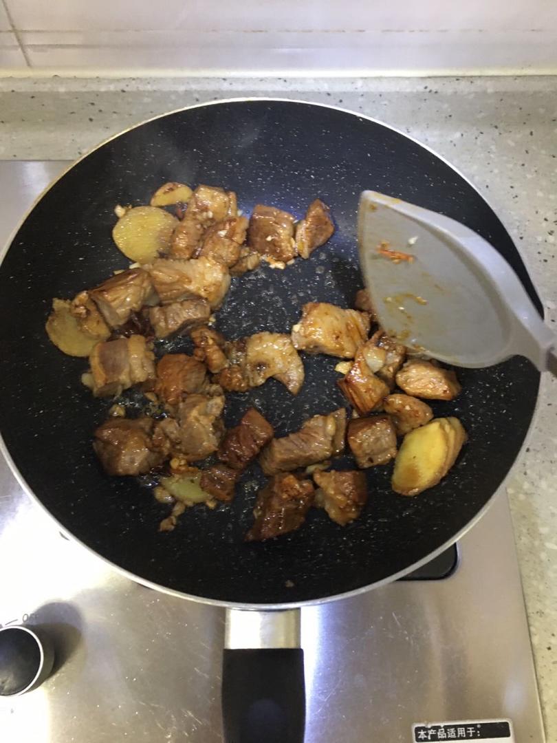 番茄土豆炖牛腩