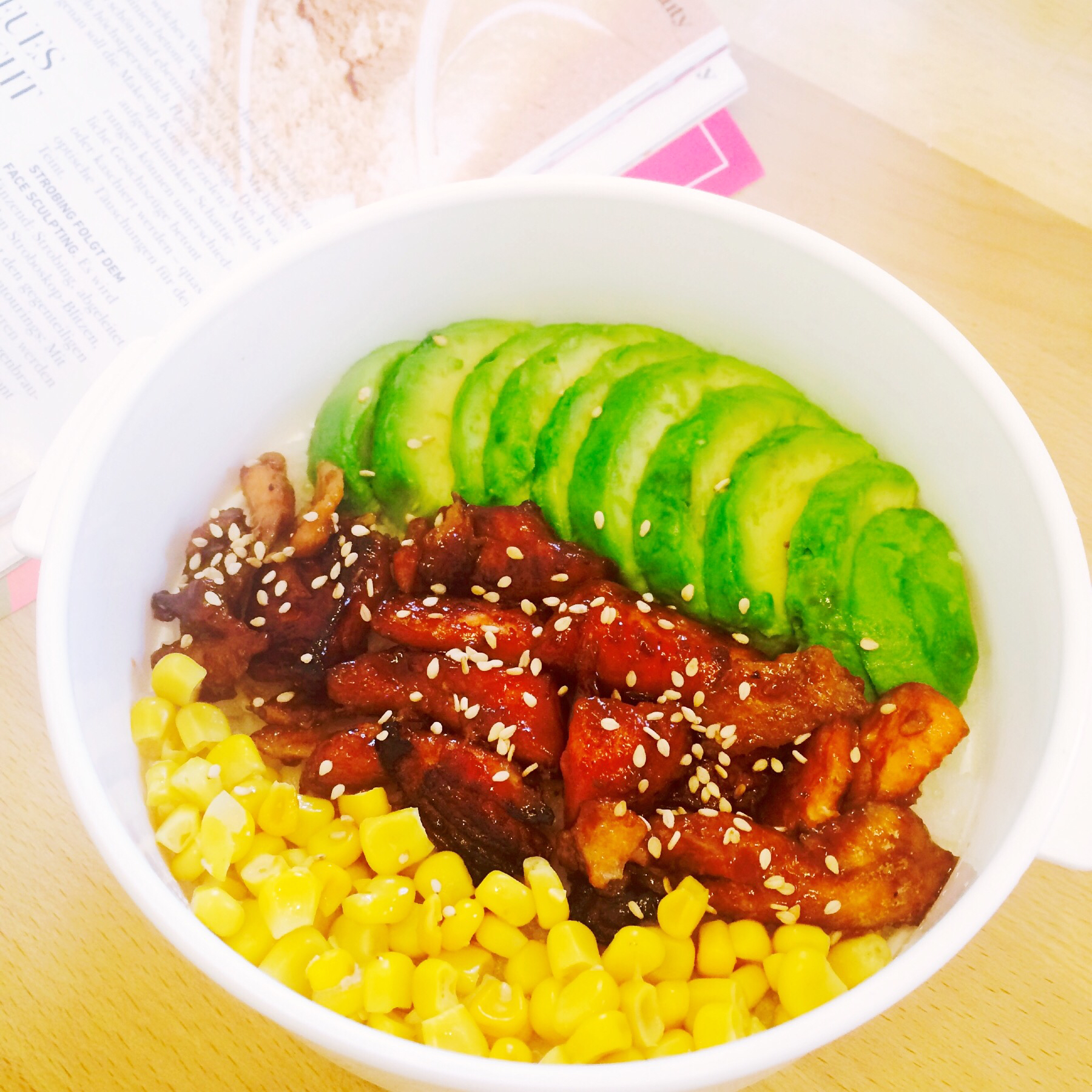 三文鱼牛油果拌饭