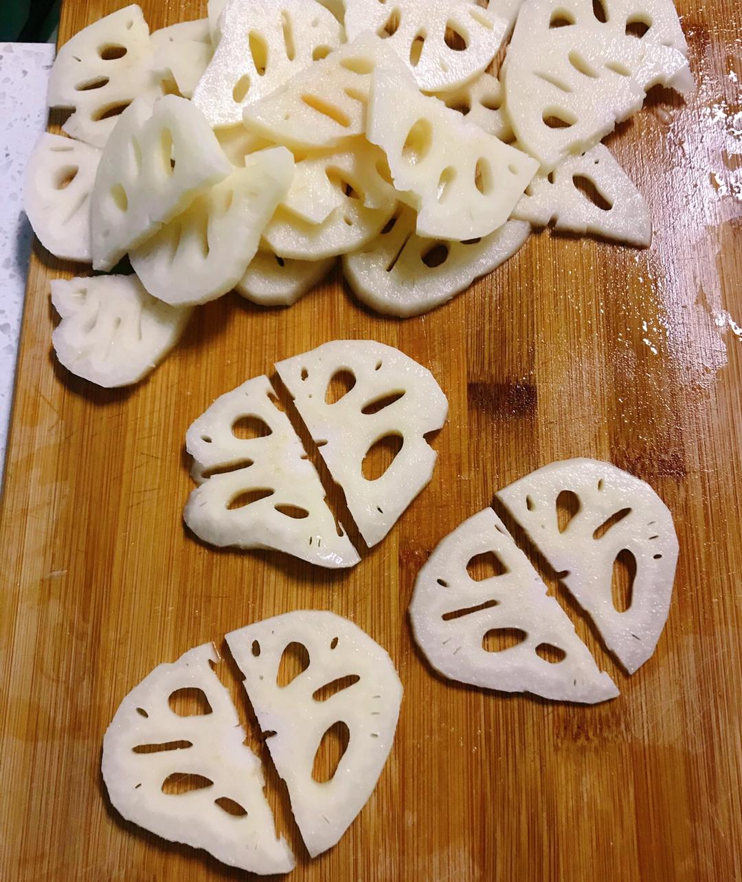 糖藕片(记忆中的味道儿)的做法 步骤2