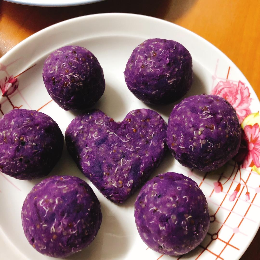 藜麦紫薯团(饼)