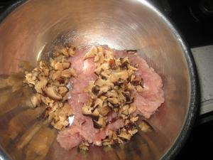 香菇蒸肉饼的做法 步骤4