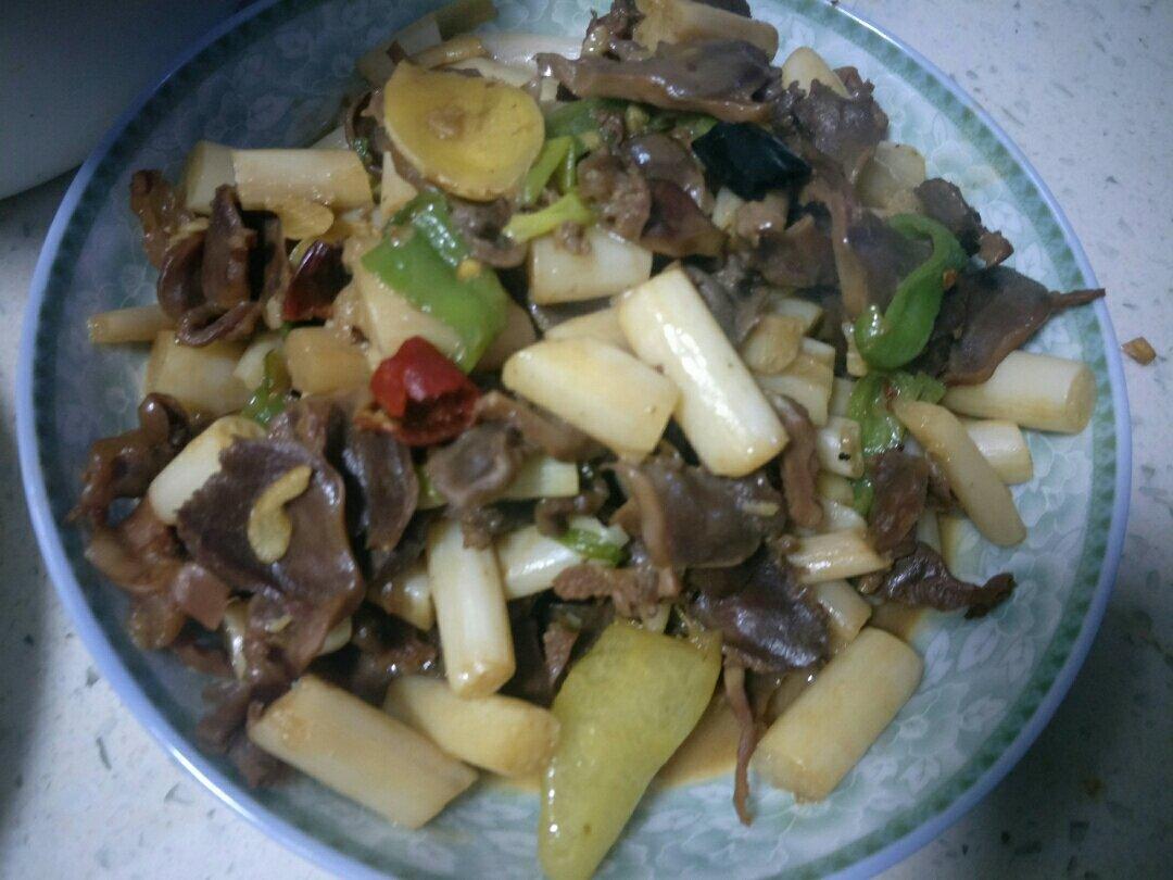 泡藕带炒鸡胗