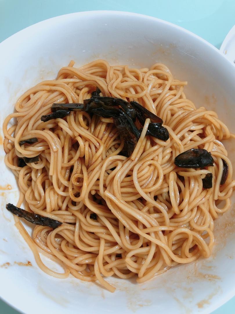 10分钟搞定的一碗葱油拌面