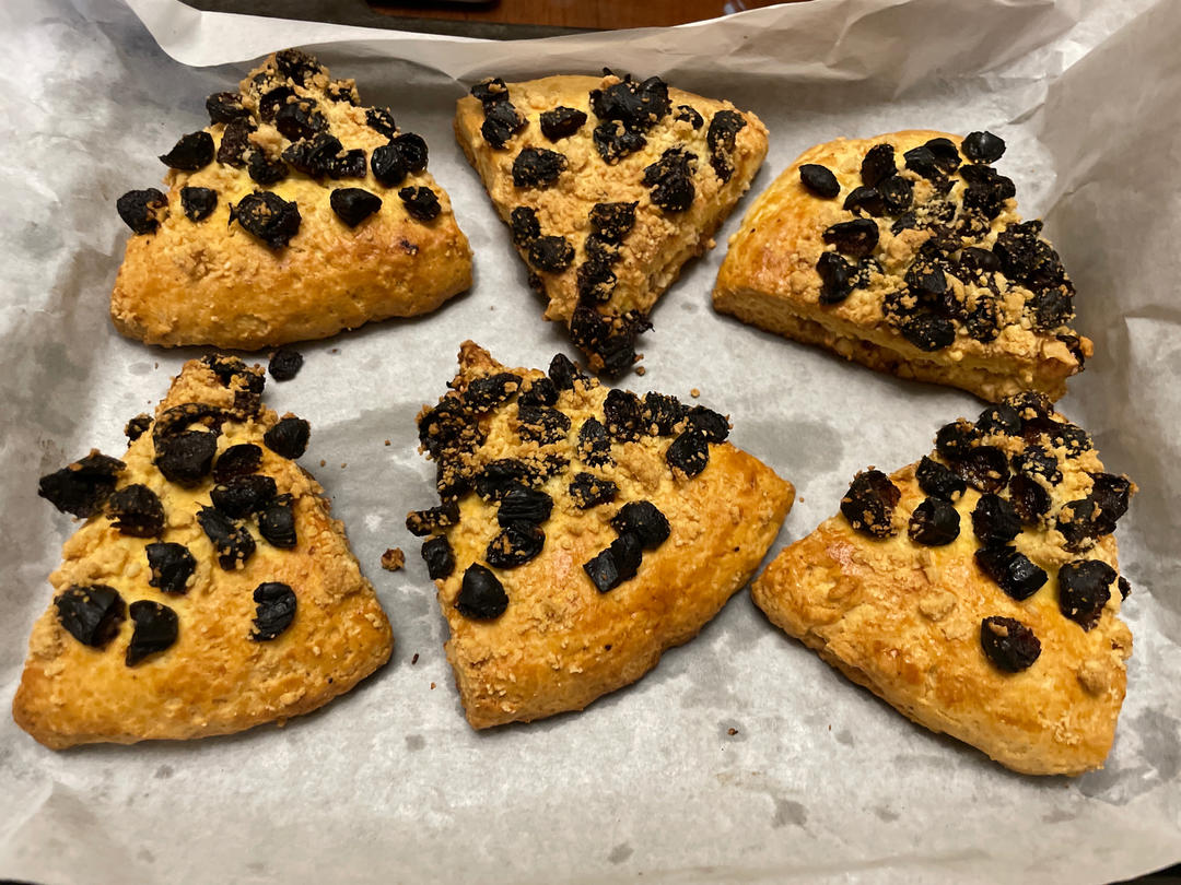 满屋飘香，口口都是满足——酥松香甜的蔓越莓蜜豆司康