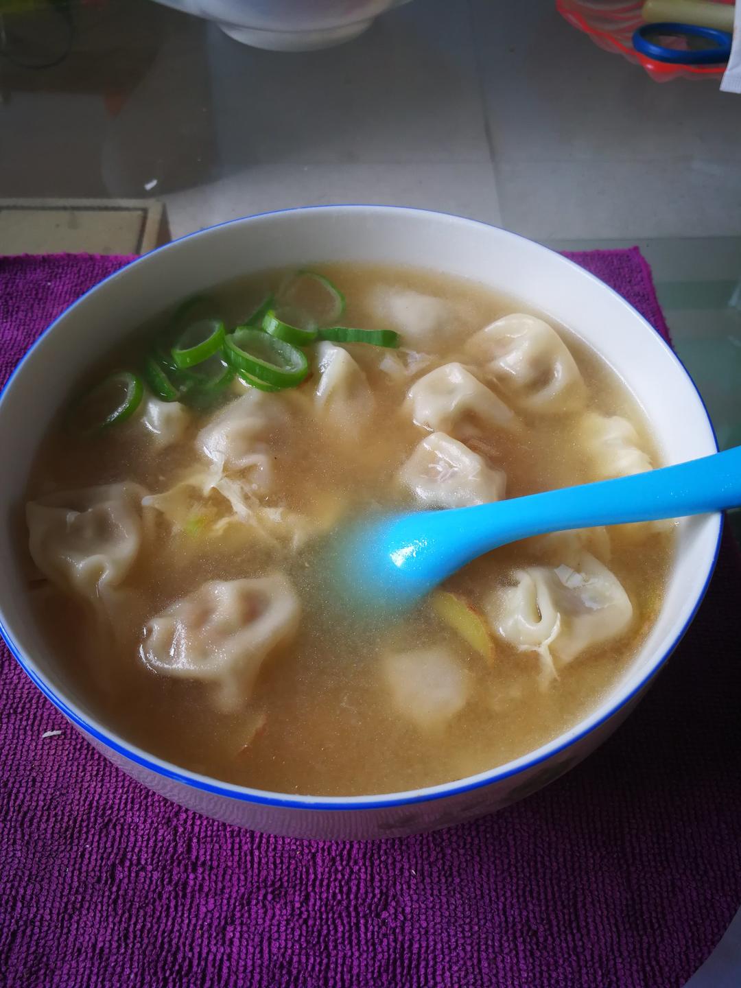 三鲜馄饨 Huntun