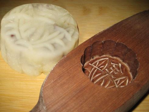 冰皮豆沙月饼的做法