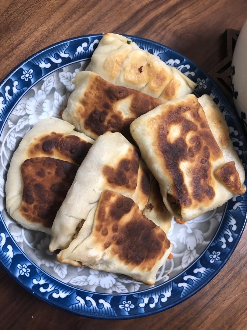 【牛肉千层饼】啊！肉饼！千层！酥香！过瘾！