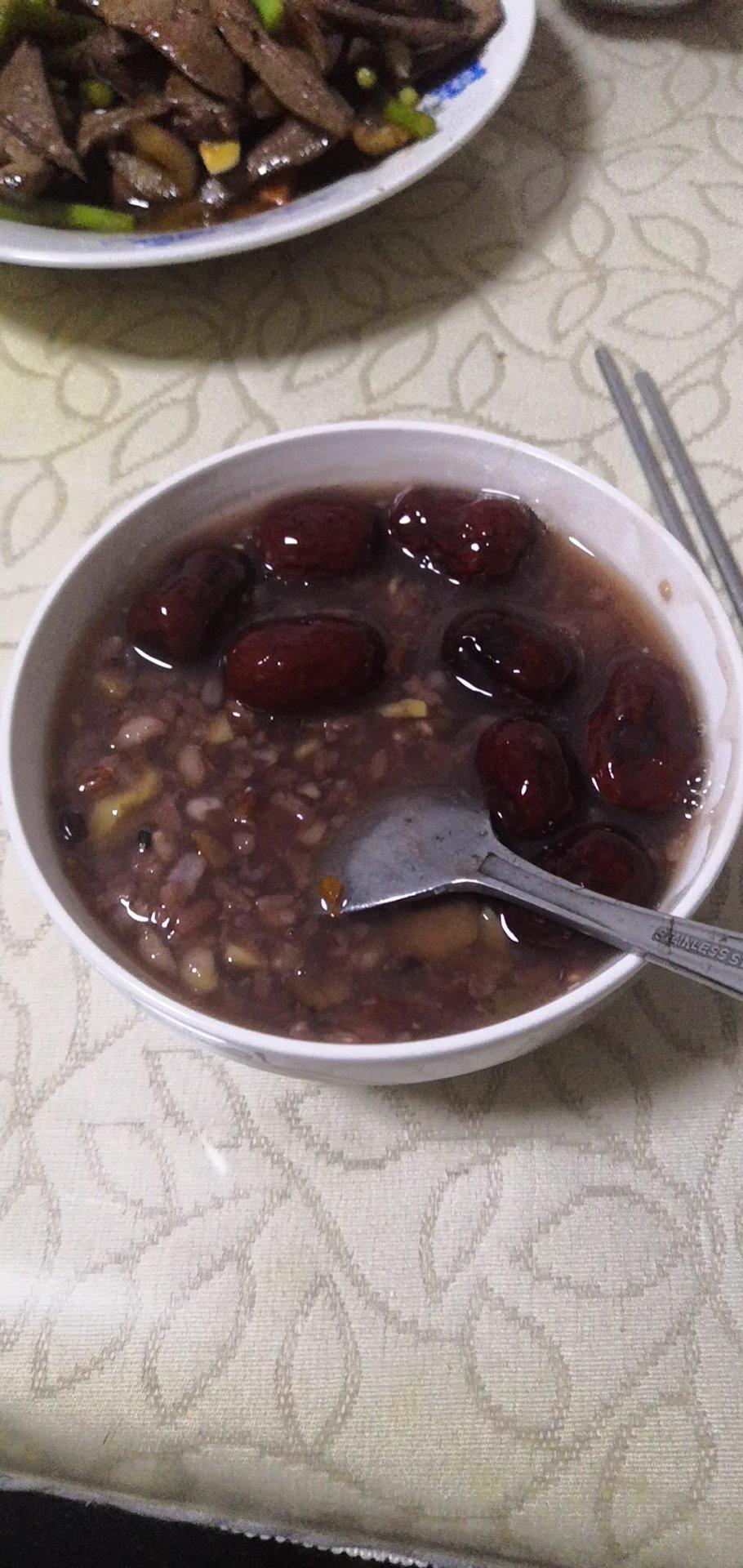 这个水可以快速降体重－－去湿气去水肿的红豆薏米水