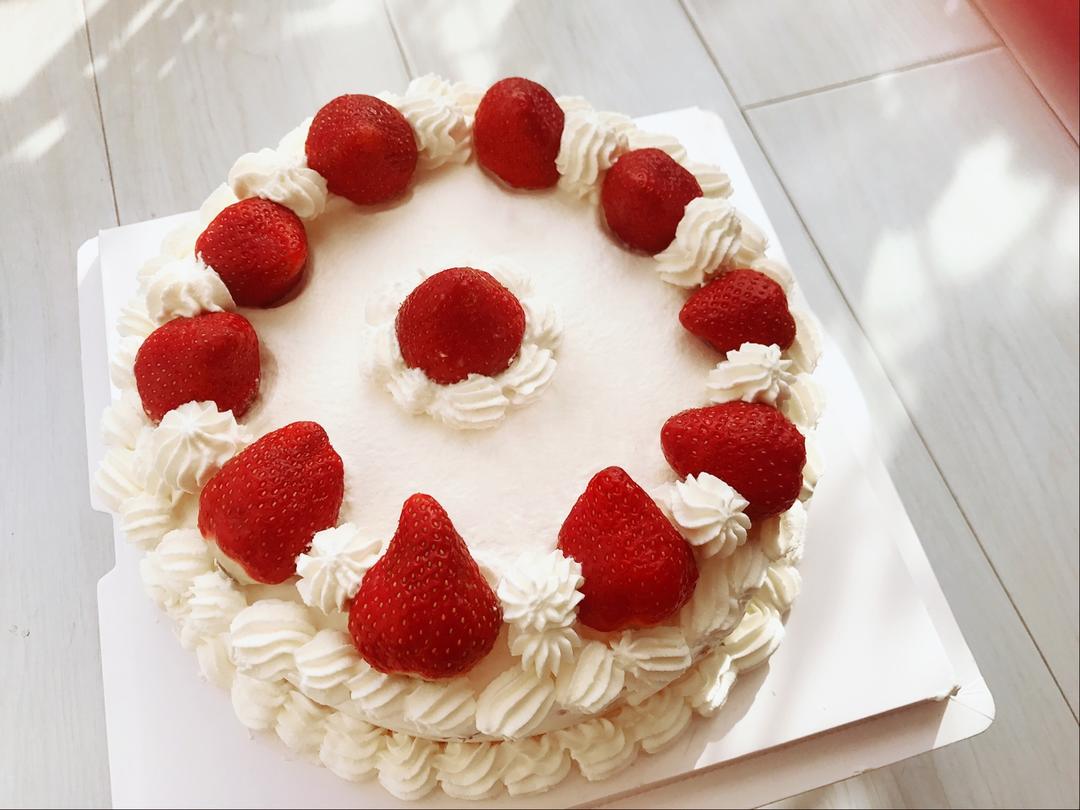 草莓奶油蛋糕