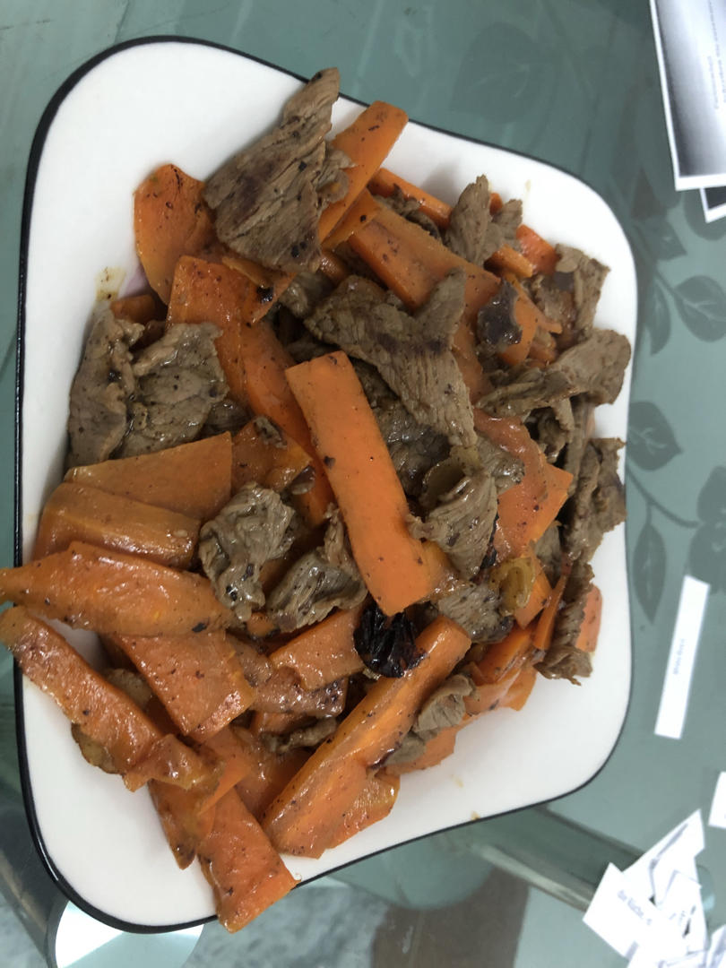 营养美味胡萝卜丝炒牛肉