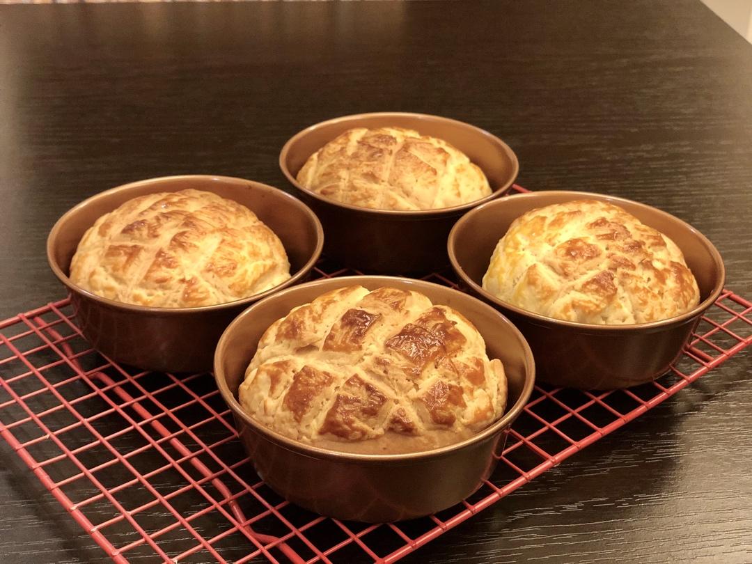 好吃到炸裂的港式菠萝包（附带制作酥皮的小视频）