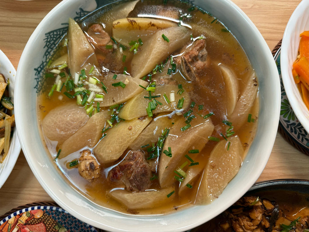 清炖排骨萝卜汤