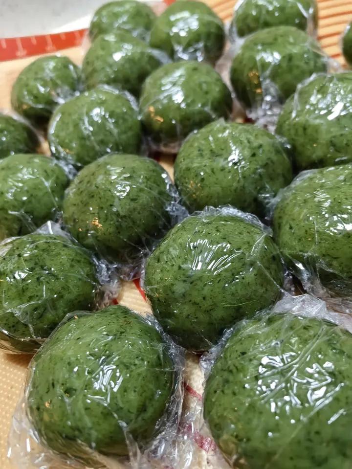 清明必吃的艾草青团
