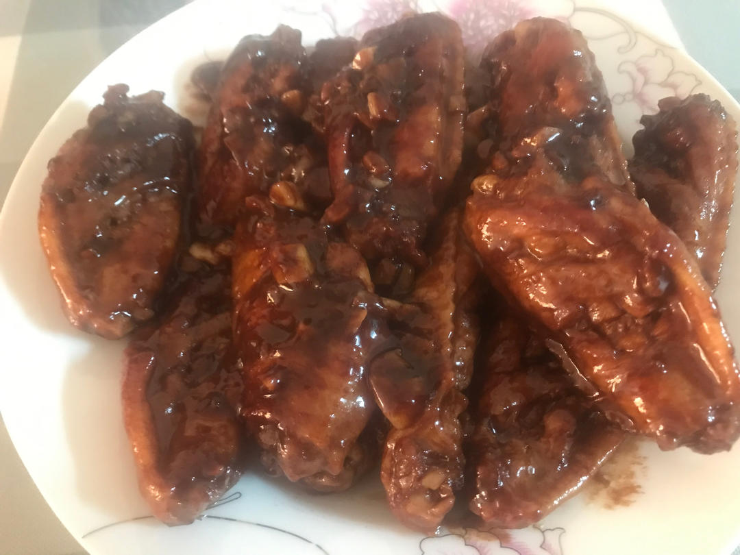 不要再可乐鸡翅了，求求你试试蒜香鸡翅吧，香味捅破天花板！
