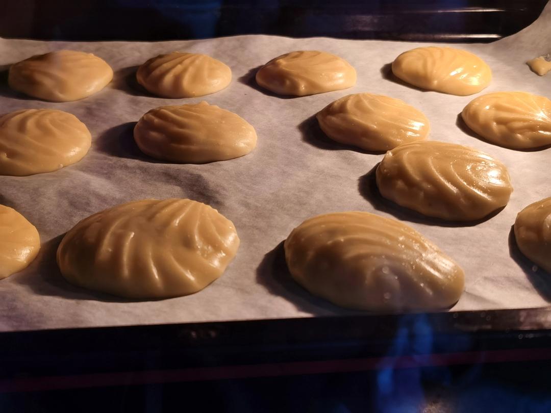 简单易成功的奶油小泡芙做法