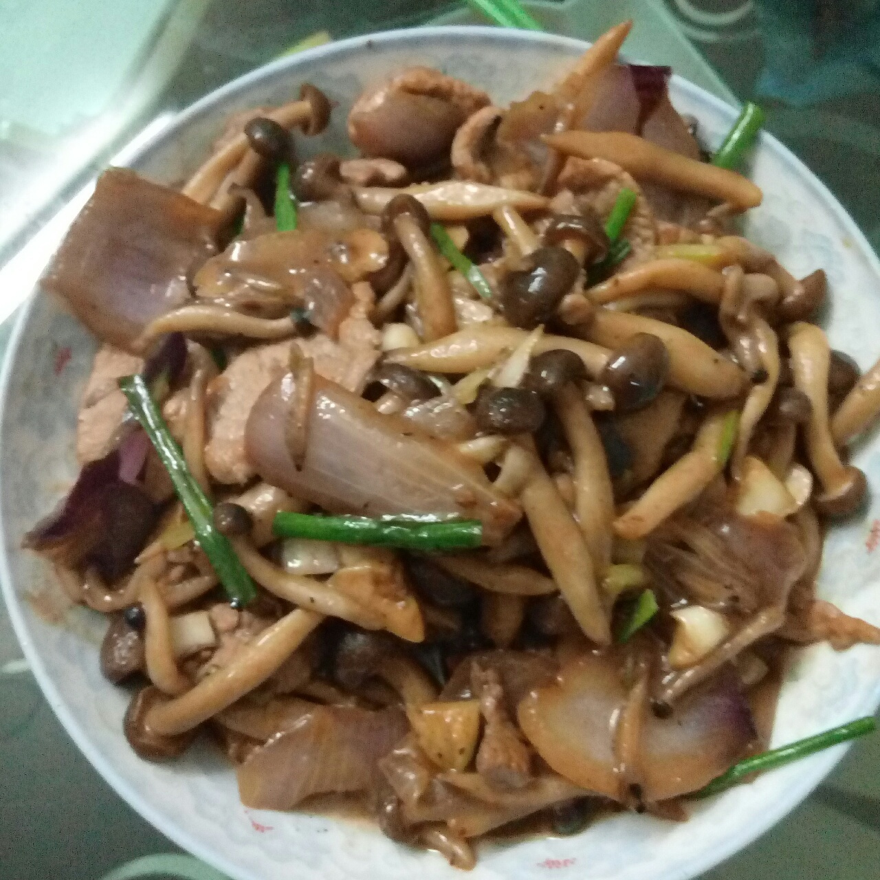 黑椒蟹味菇炒肉