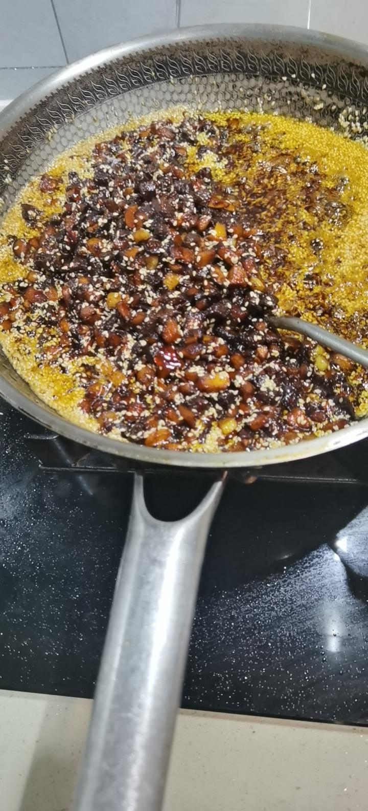 万能香菇肉酱下饭酱，香菇肉酱面，香菇肉酱盖饭