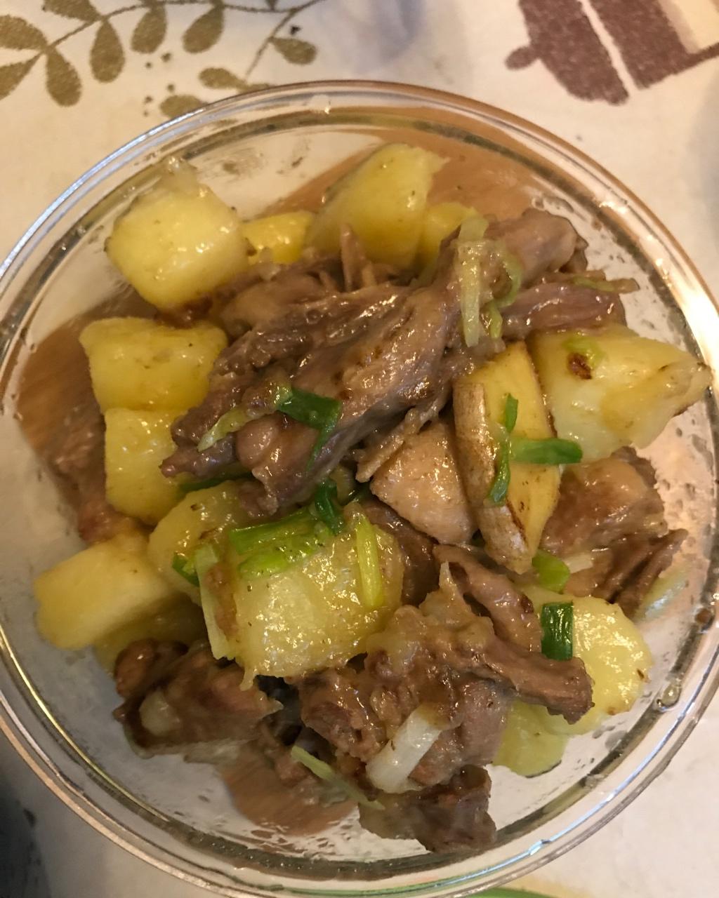 土豆焖鸭