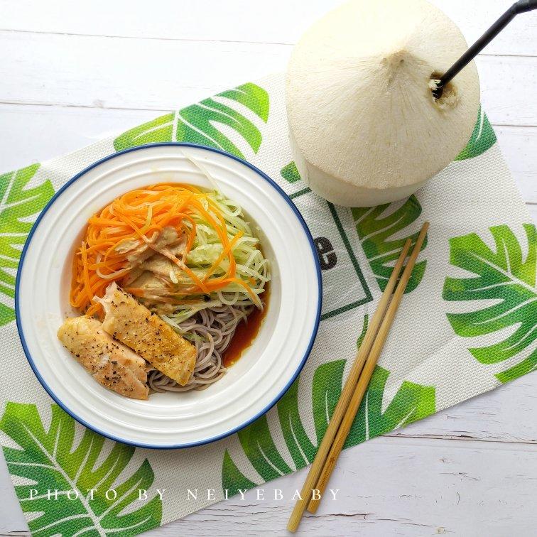 花生酱荞麦面沙拉