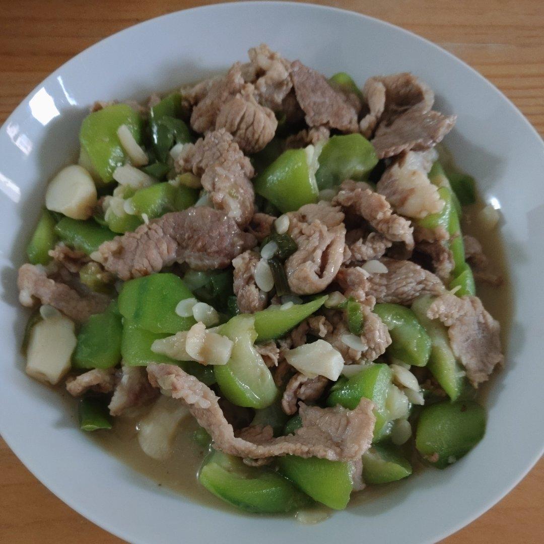 家常丝瓜炒肉