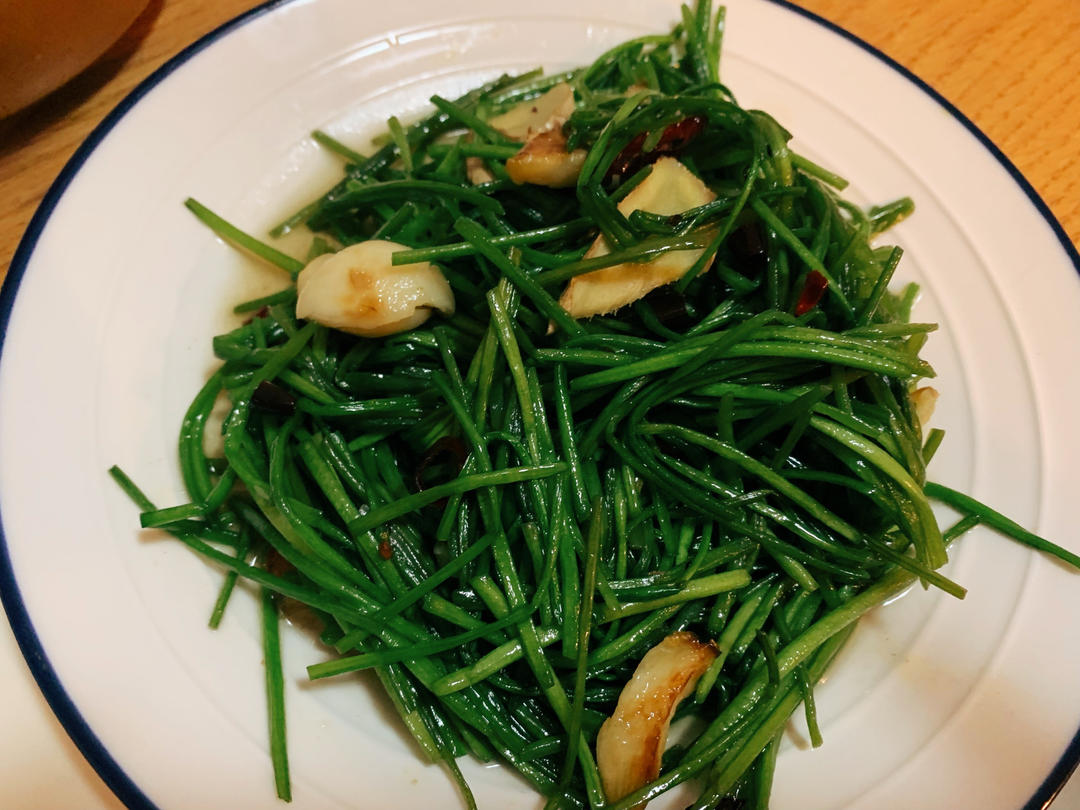 清炒野莲