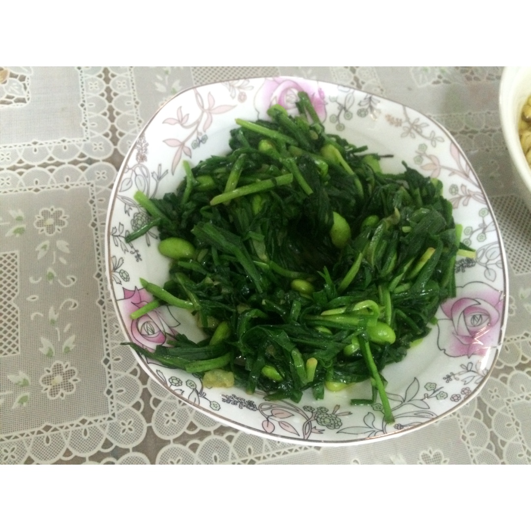 韭菜炒毛豆