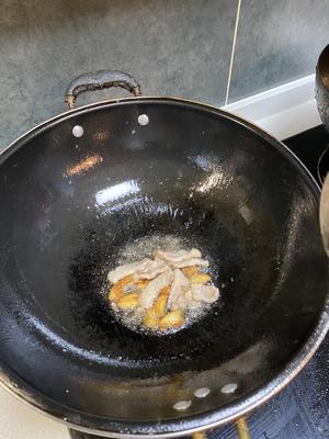每次下馆子必点的脆脆的干锅花菜🙋的做法 步骤3