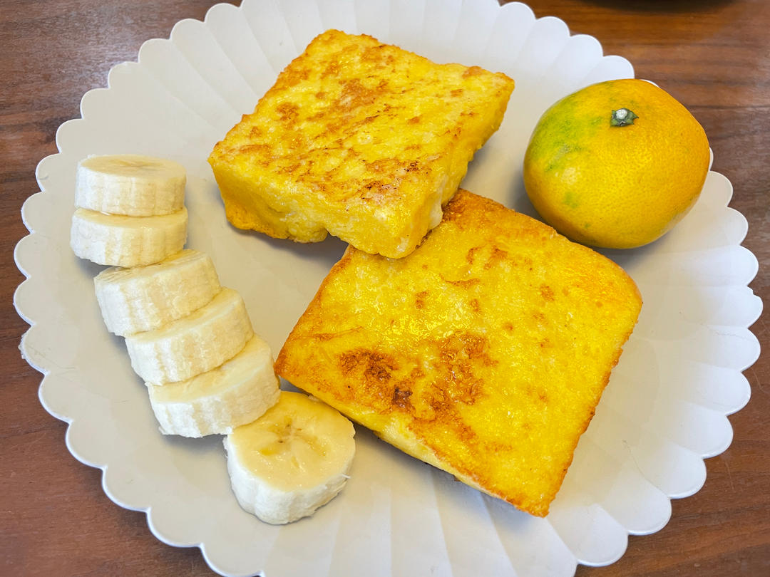 早餐:吐司的100种吃法，煎鸡蛋液裹吐司