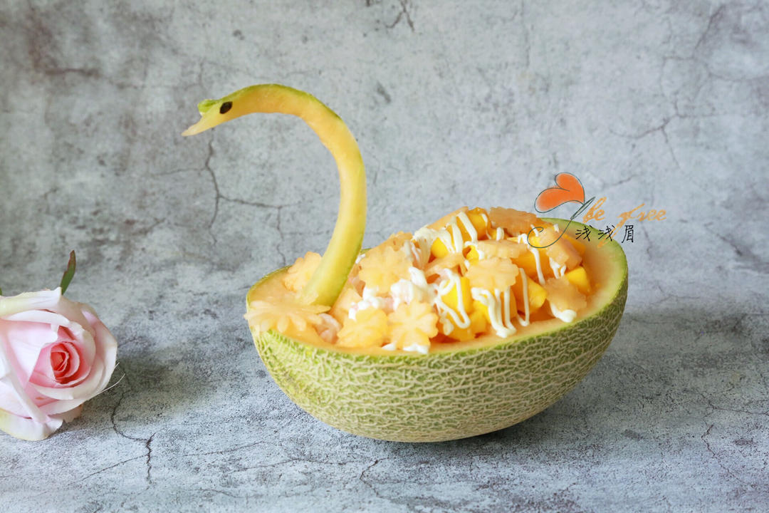 哈密瓜天鹅沙拉