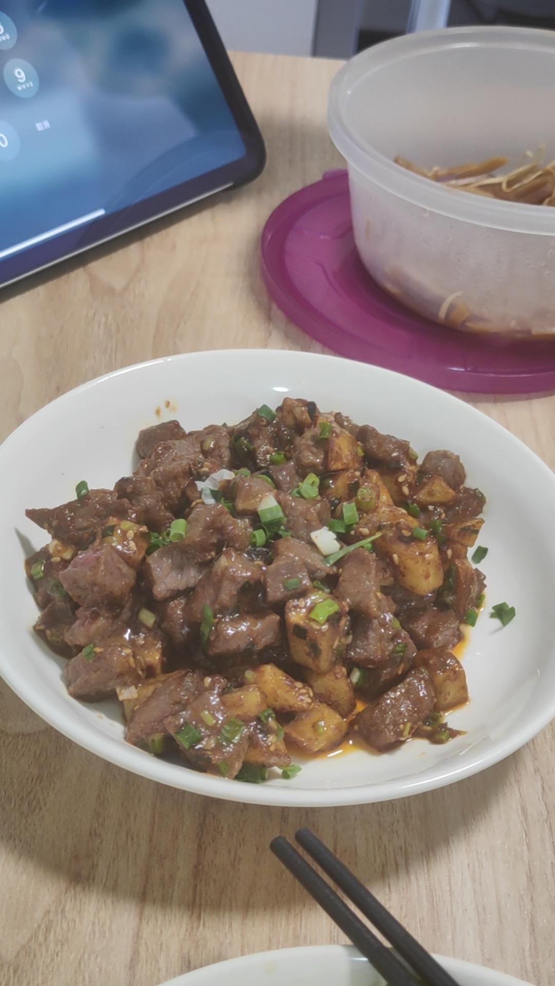 香辣孜然土豆牛肉粒，这么做巨巨巨好吃！！