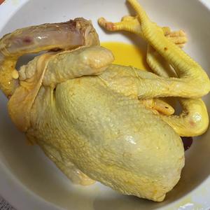 家常版盐焗鸡 做法简易 皮脆肉嫩的做法 步骤2