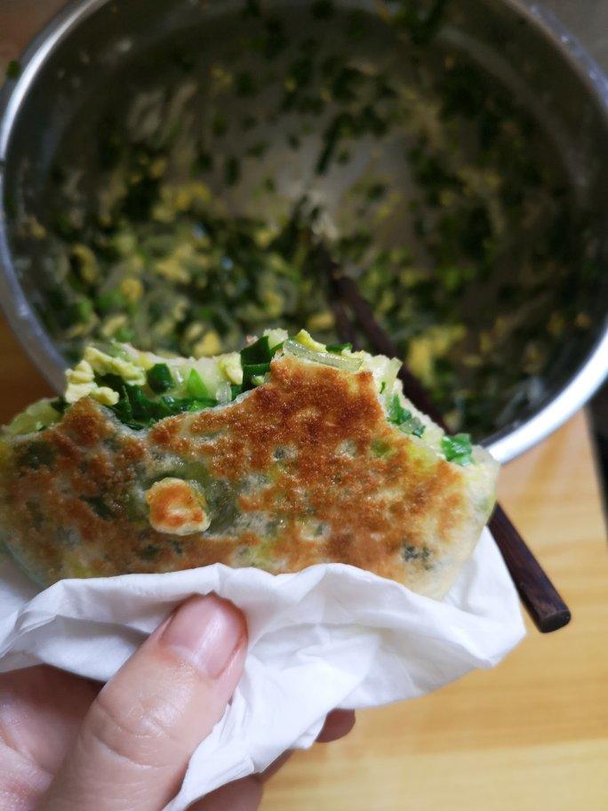 皮薄如纸的韭菜馅饼|免揉面法