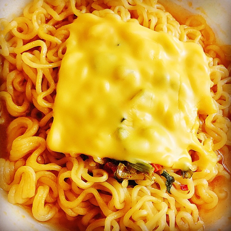 你好酷噢做的香喷喷芝士泡面