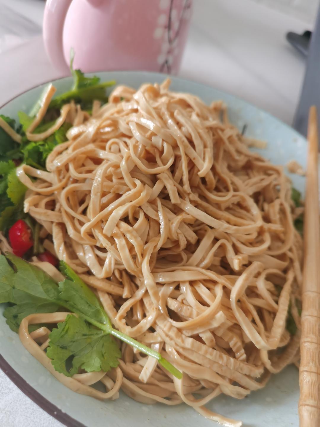 超级爽口开胃的凉拌豆皮