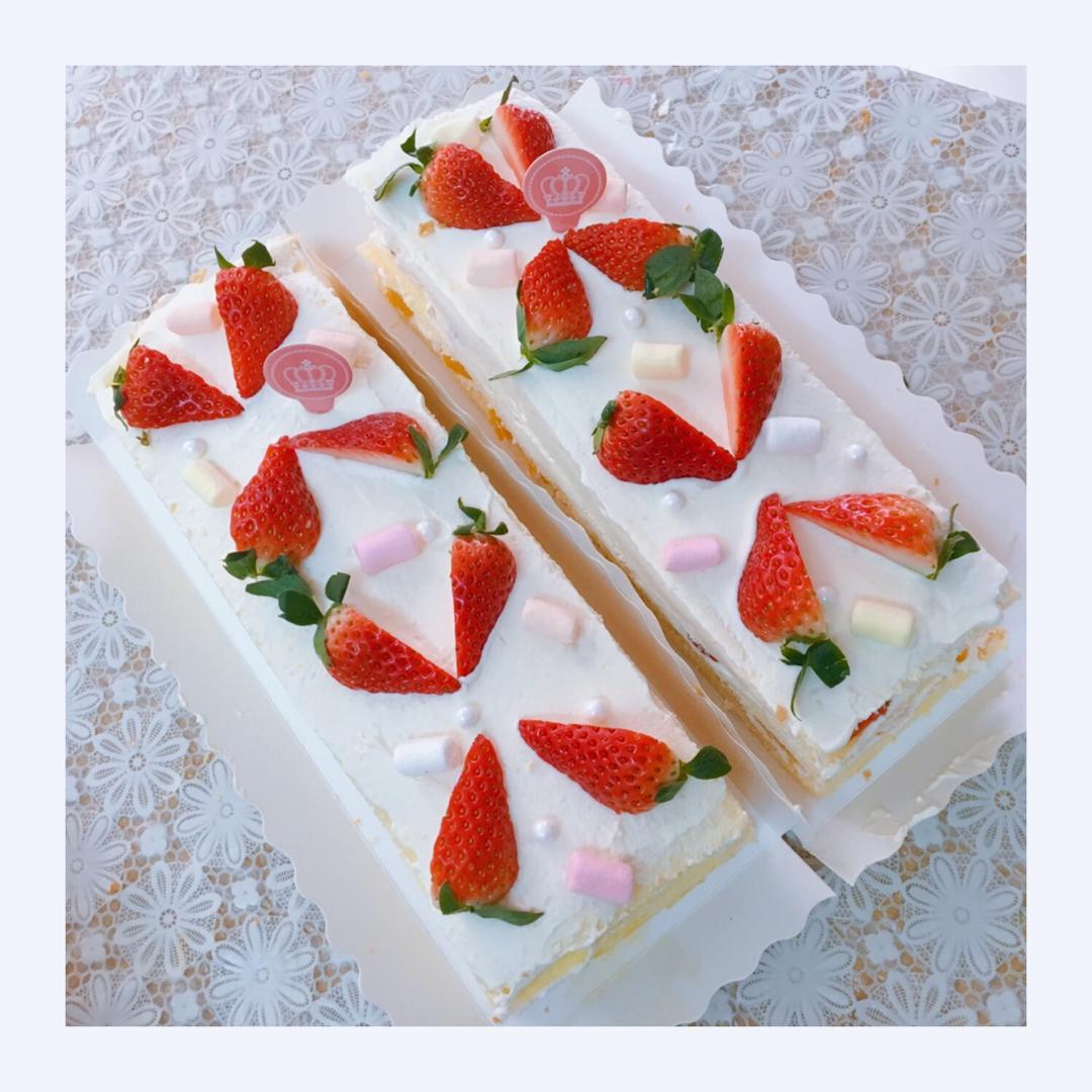 草莓城堡蛋糕