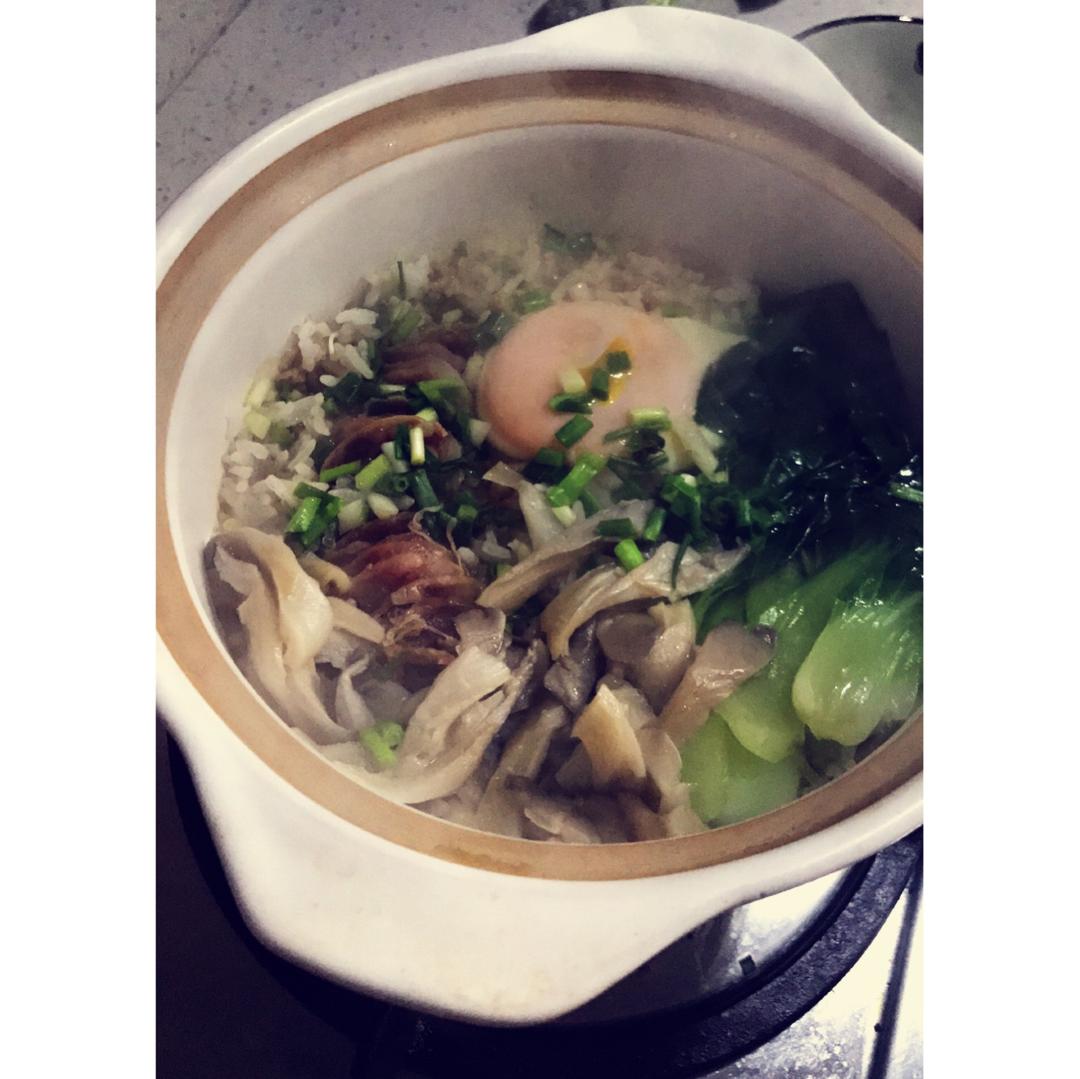 香肠煲仔饭