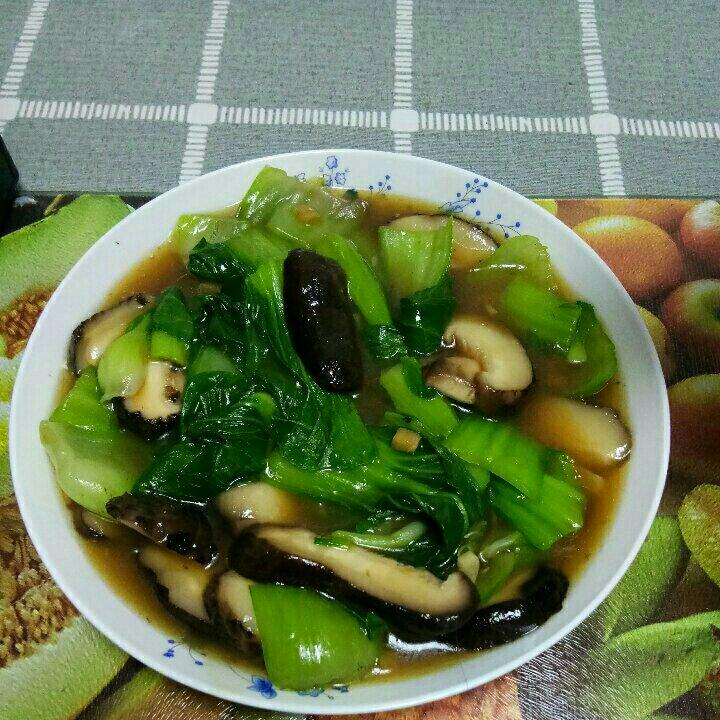 浇汁香菇油菜