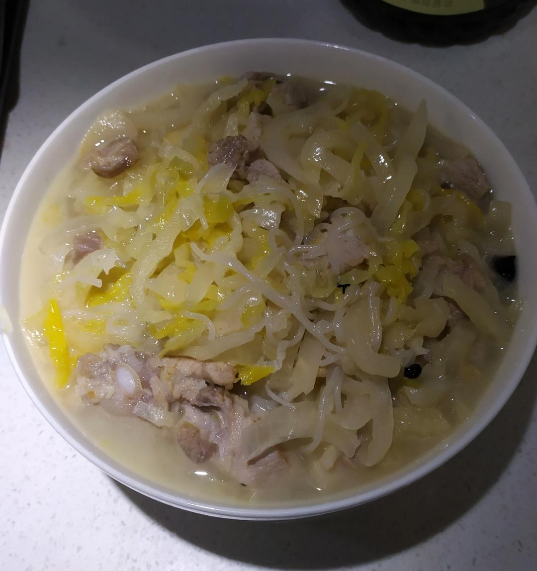 酸菜白肉炖粉条